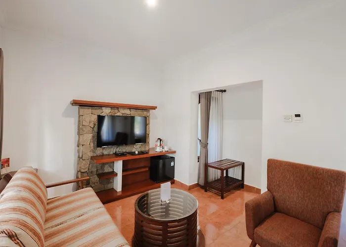 Otel Brits 4*