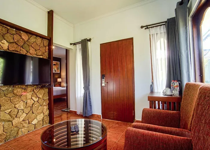 Brits Otel 4*
